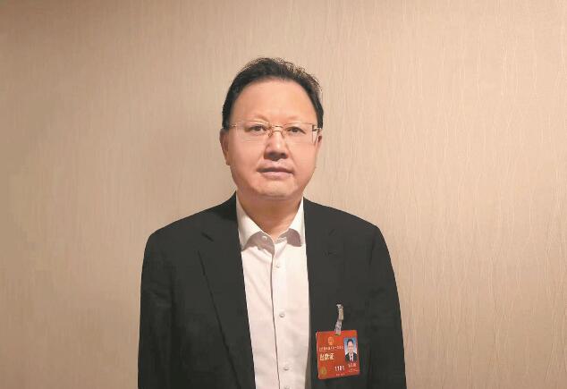 加快新能源產(chǎn)業(yè)技術(shù)創(chuàng)新 助推能源綠色低碳轉(zhuǎn)型——訪全國人大代表、江西贛鋒鋰業(yè)集團(tuán)股份有限公司董事長李良彬