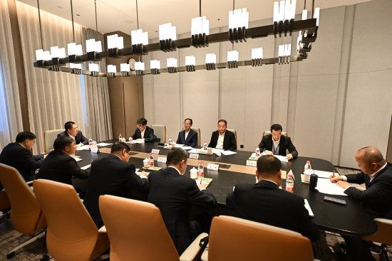 丁焰章與近期新任職子企業(yè)黨委書記、董事長進(jìn)行集體談話