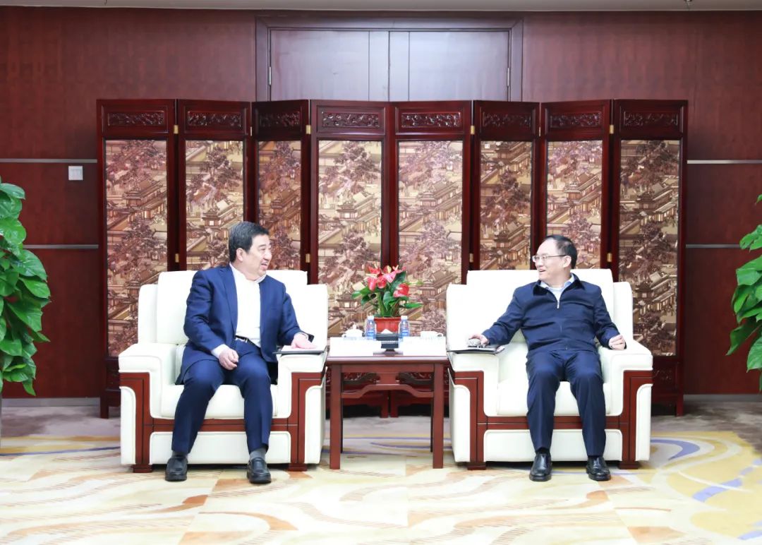 中國電氣裝備白忠泉董事長、周群總經(jīng)理拜訪中鋁集團(tuán)董事長段向東、總經(jīng)理王石磊