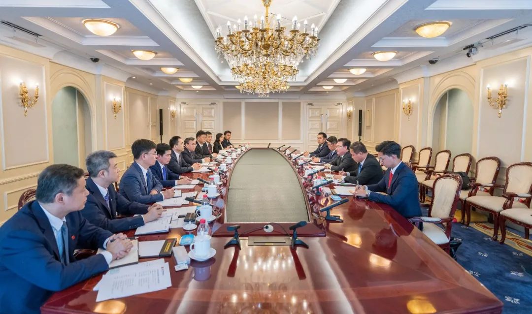 大唐集團(tuán)黨組書記、董事長鄒磊與老撾總理府辦公廳部長、總理首席顧問西納萬·蘇發(fā)努馮會談
