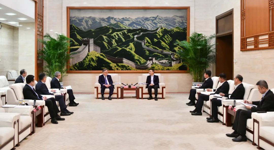 大唐集團(tuán)黨組書記、董事長鄒磊與日立制作所取締役會長東原敏昭會談
